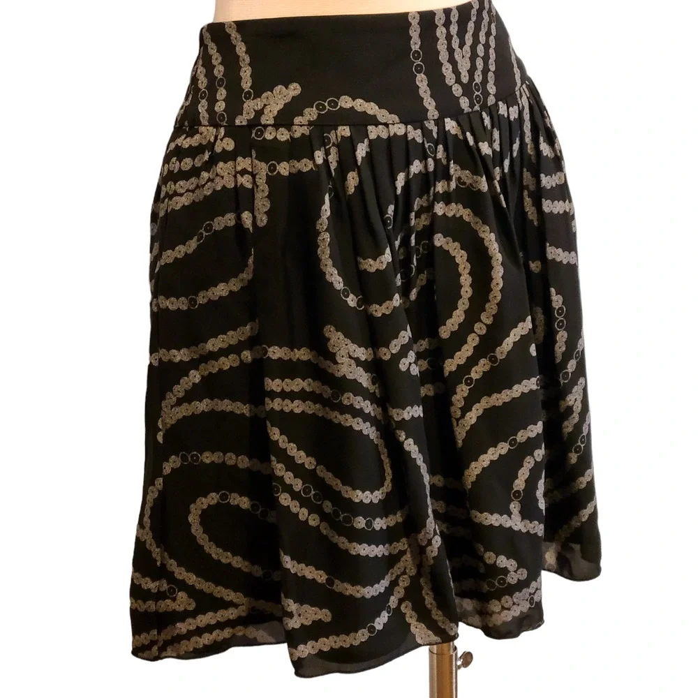 Banana Republic Womens Skirt Sz 4 Black Cream 100% Silk Flowing Abstract‎ Boho